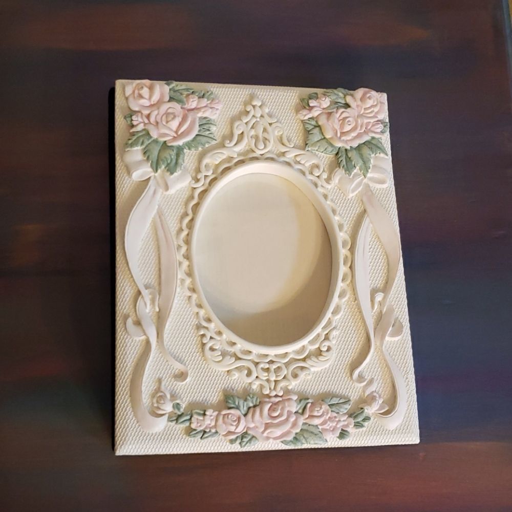 Vintage 1996 Avon Moments Remembered Photo Album